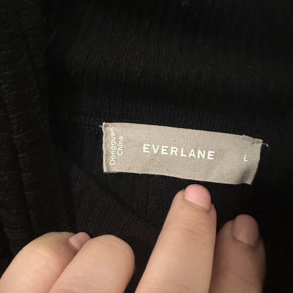 Everlane The Italian Merino Rib Turtleneck in Black Size Large - Picture 6 of 6
